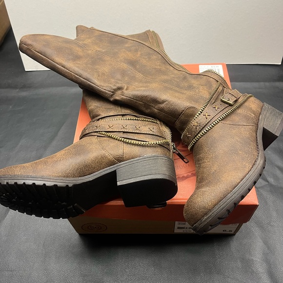 SO knee high boots - Size 6.5 - Brand new in box - Picture 4 of 11